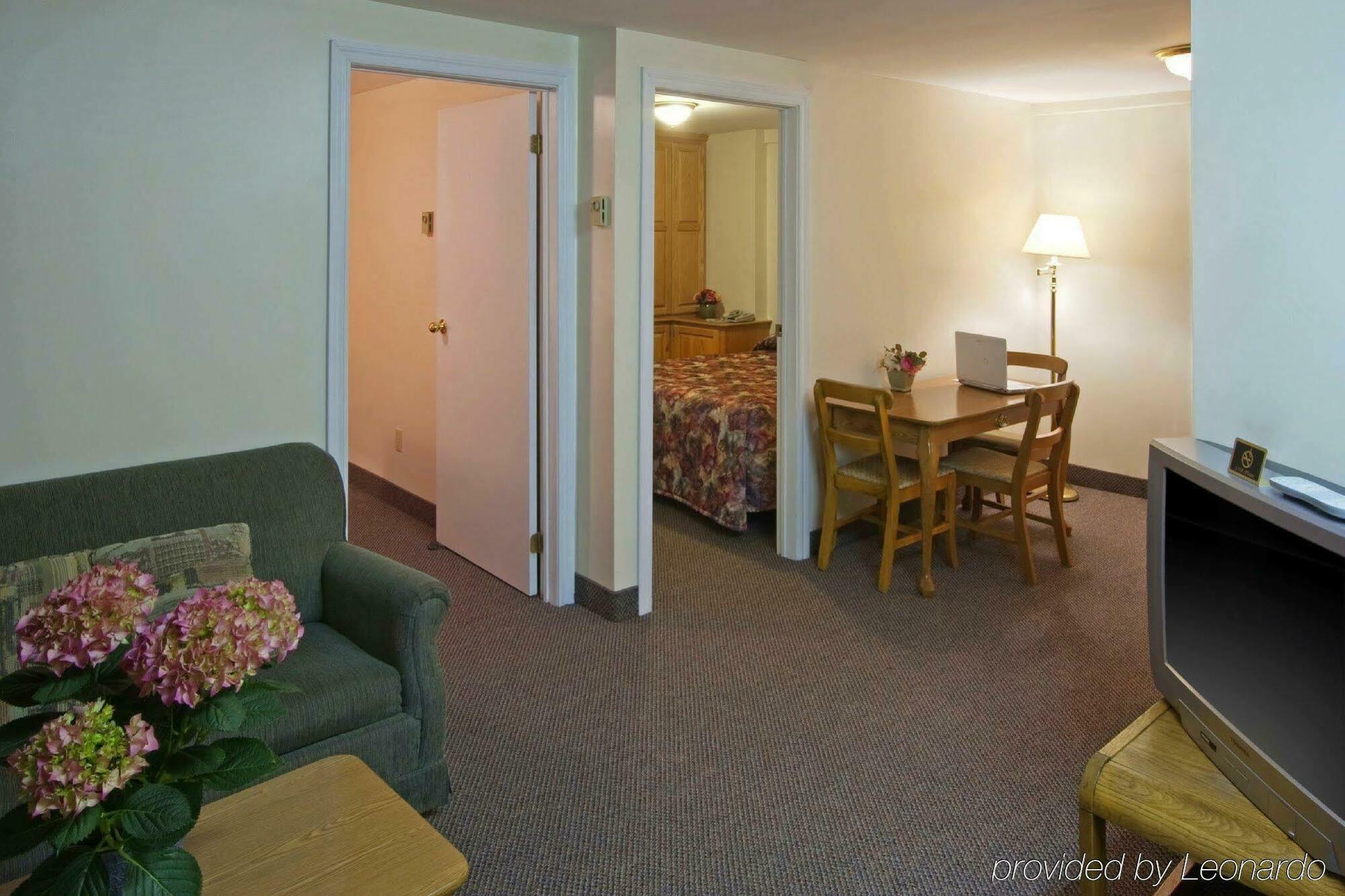 Econo Lodge Inn & Suites Saint John Kamer foto